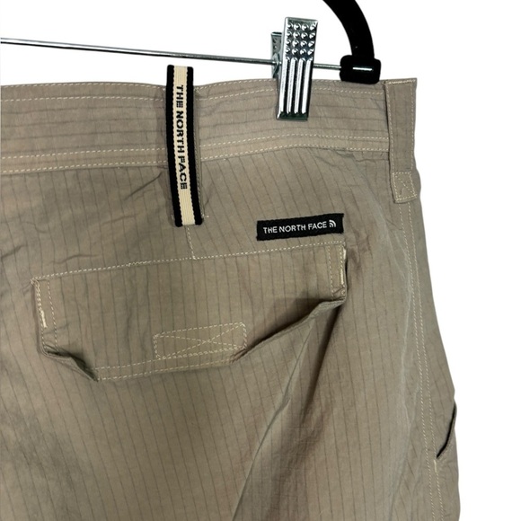 Men’s The North Face Convertible Rip Stop Cargo Pant Size 40 - Picture 8 of 15